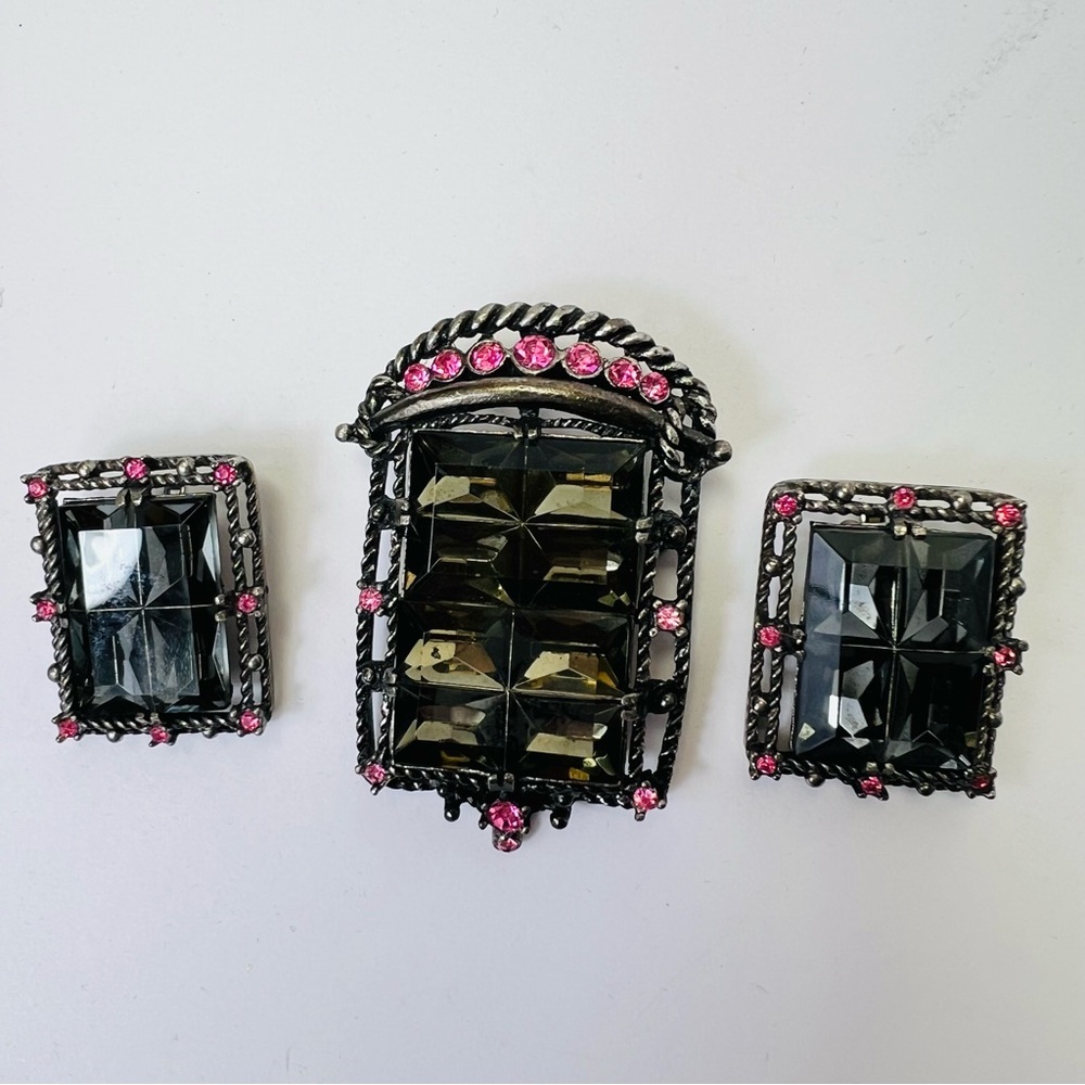 VINTAGE SARAH COVENTRY MIDNIGHT MAGIC BAROQUE GOTH PENDANT/BROOCH CLIP EARRINGS - Picture 10 of 14